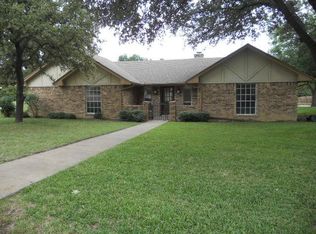 1514 King Arthur Dr, Grand Prairie, TX 75050