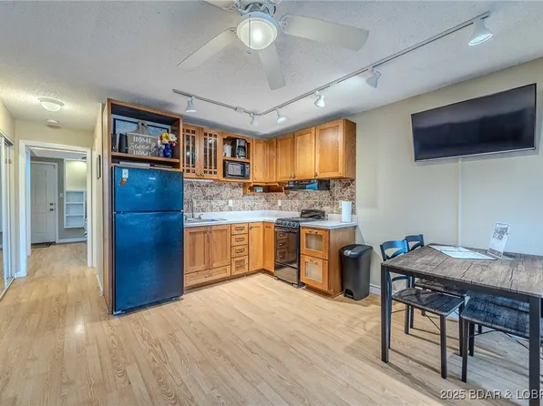 1442 Nichols Rd #G-303, Osage Beach, MO 65065