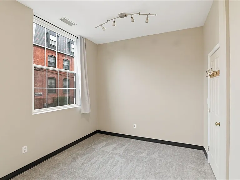 21 Linden St #212 — Photo 24