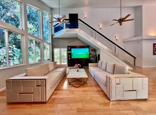 7718 Skyhill Dr, Los Angeles, CA 90068