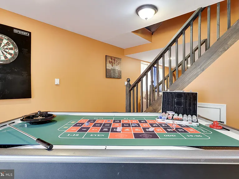 163 Cambridge Ct — Photo 43