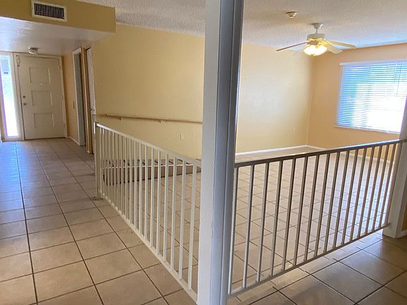 4th image of 8150 S McClintock Dr