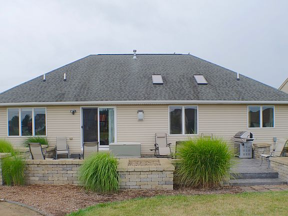 2nd image of 555 Heartwood Ln
