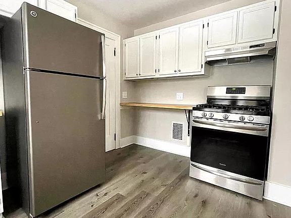 3rd image of 10 Merwin Ave