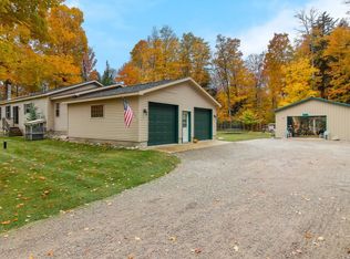 7782 Del Mason Rd, Bellaire, MI 49615