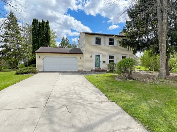 751 Brookwood Dr, Seymour, WI 54165