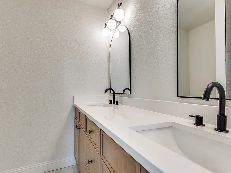 704 Turner Blvd — Photo 20