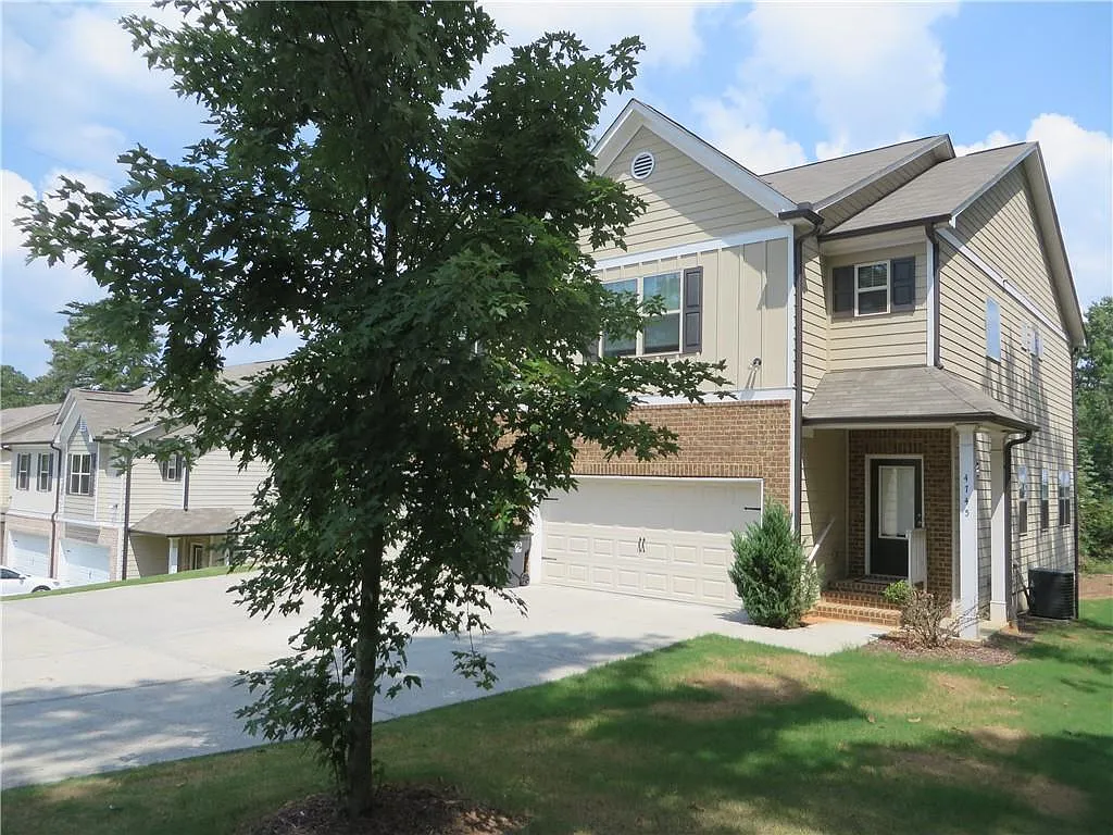3 bed, 2.5 bath, 1998 sqft, $2,300 — Photo 2