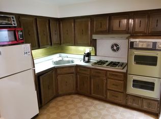 3236 36th St #3, Astoria, NY 11106