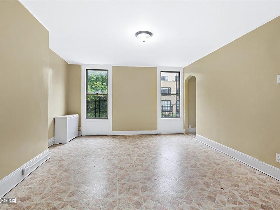 2nd image of 67 Montrose Ave APT 3