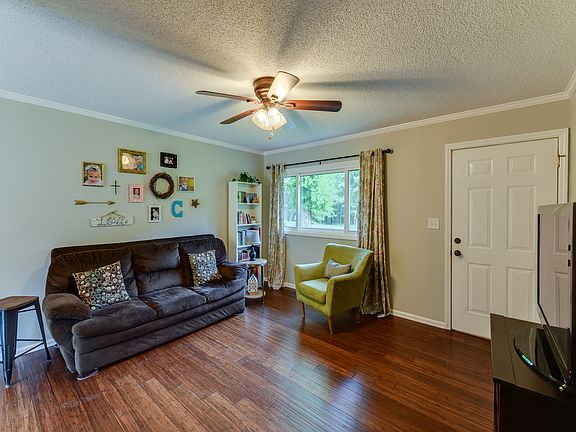 3rd image of 189 Valleydale Dr