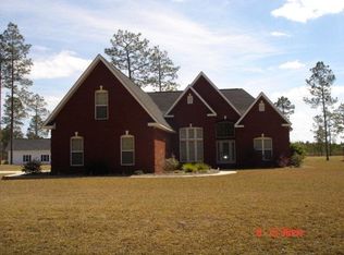 764 Golf Rd, Baxley, GA 31513