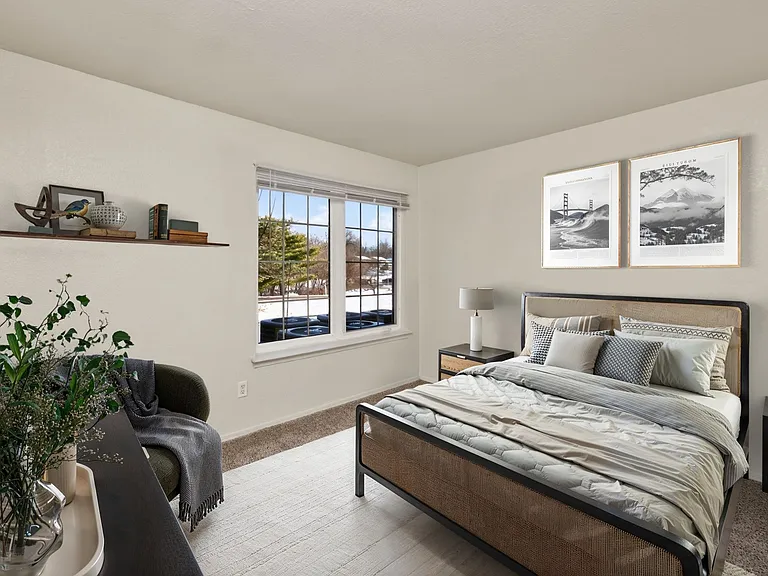 Aurora (Classic) - 1 Bed / 1 Bath - 700 Sq.Ft.