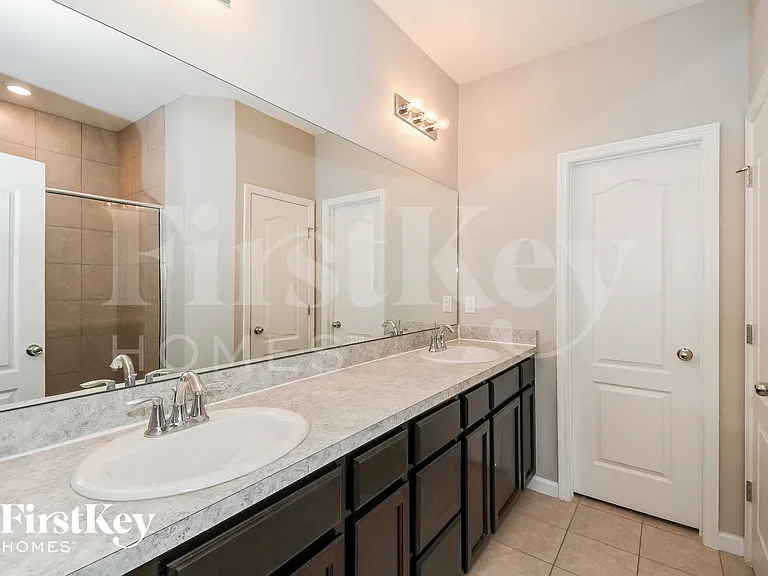 5592 Kellar Cir — Photo 11