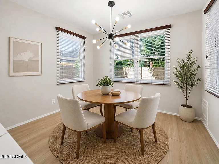 2250 E Wayland Dr — Photo 5