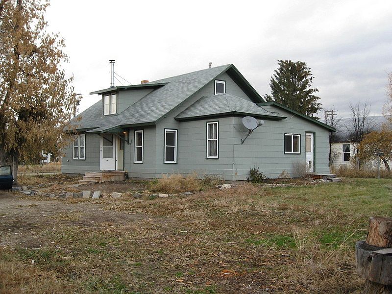 1st image of 215 Cedar