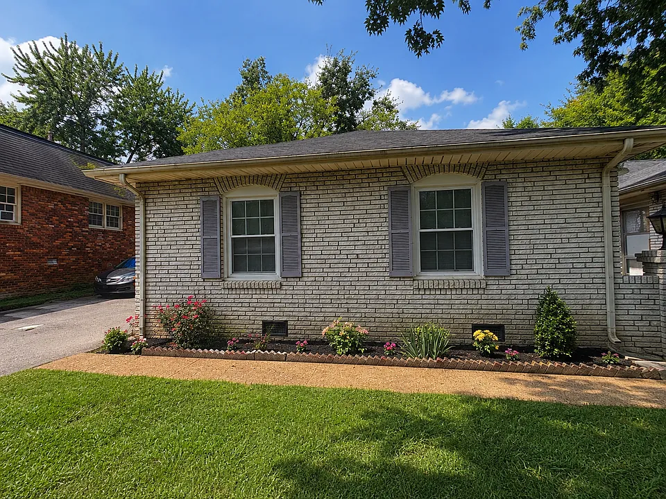 5115 Whitaker Dr