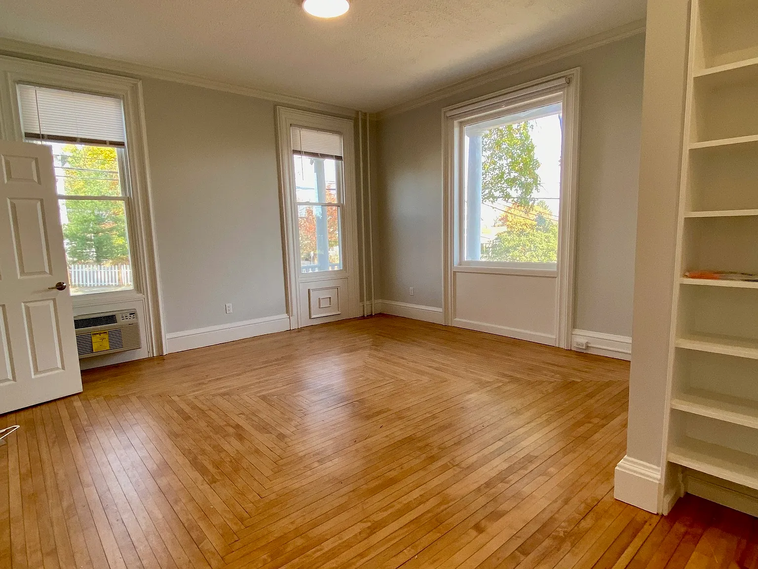 Studio, 1.0 bath, 400 sqft, $2,000 — Photo 3