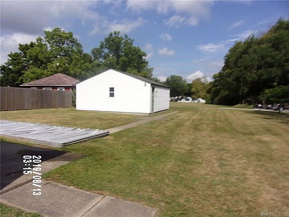 2nd image of 1301 Echo Lake Dr