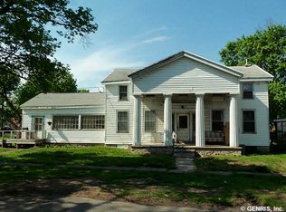 8 W River St, Waterloo, NY 13165