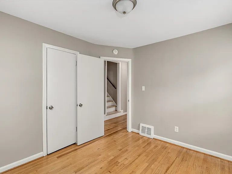912 N Edison Ave — Photo 14