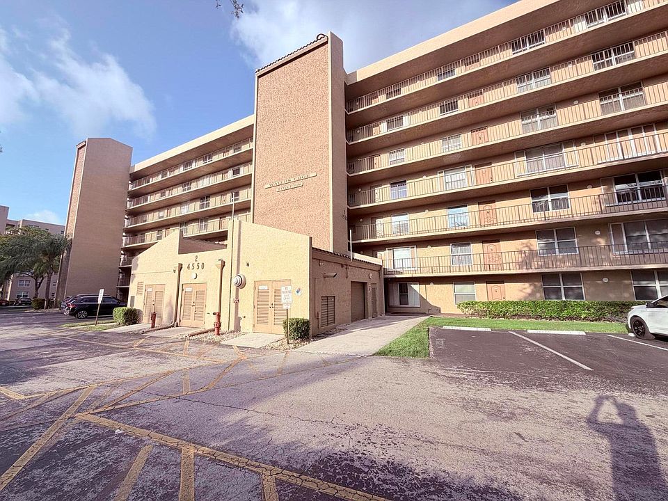 1st image of 4550 NW 18th Avenue #503