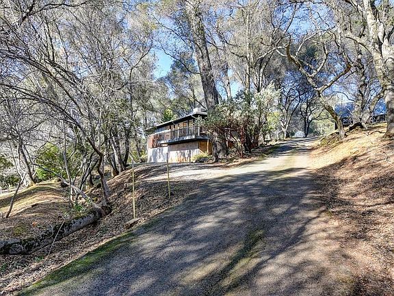 4th image of 3445 Towhee Ln