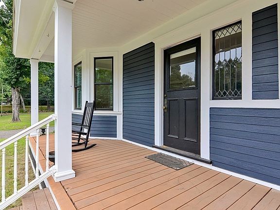 3rd image of 25 Farwell Rd #25