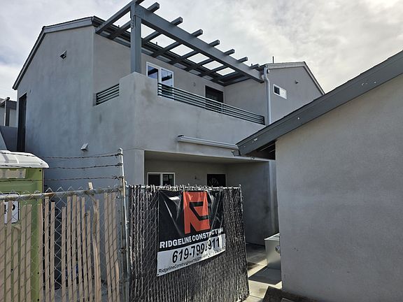 3rd image of 3675 Marlborough Ave #11473754