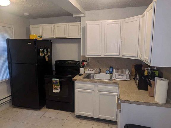 2nd image of 1888 Marloes Ave #1