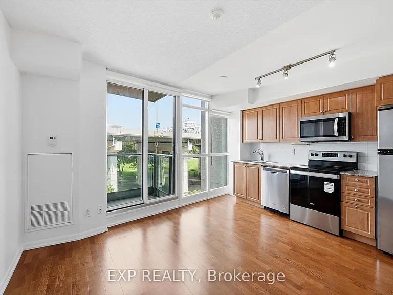 209 Fort York Blvd #667 — Photo 8