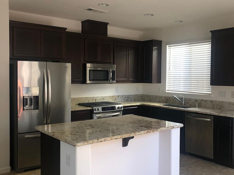 1st image of 615 Del Mar Cir