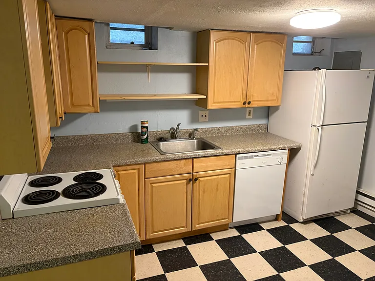 1625 Wallace St #1B — Photo 11