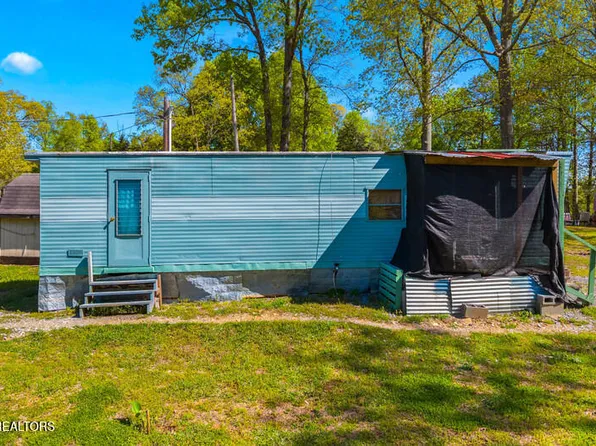 2116 Cox Rd, Dandridge, TN 37725
