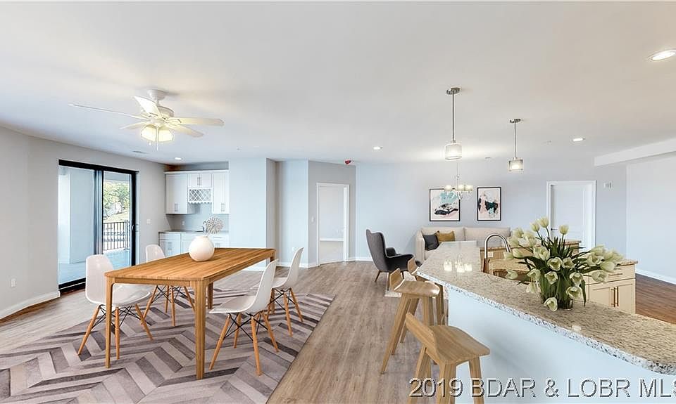 1st image of 166 Captiva Dr #1E