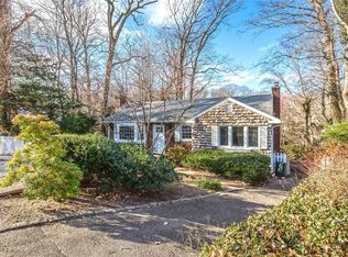 209 Taft Cres, Centerport, NY 11721