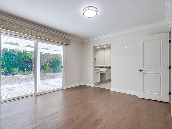 4th image of 4931 Barkwood Ave