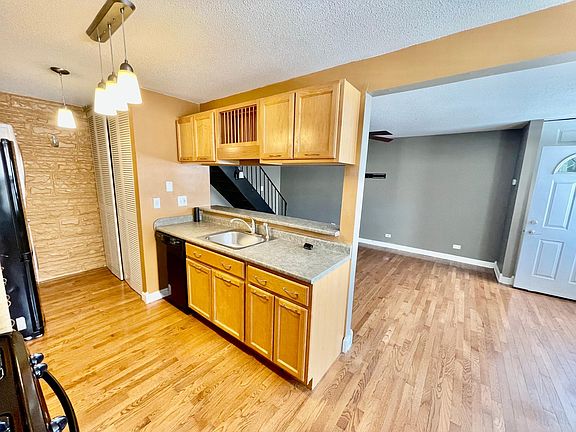 5th image of 1261 Prairie Ave Unit C