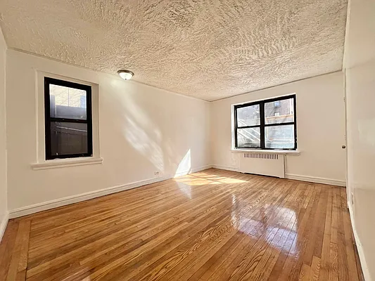 Rented by Bruma Realty LLC | media 9