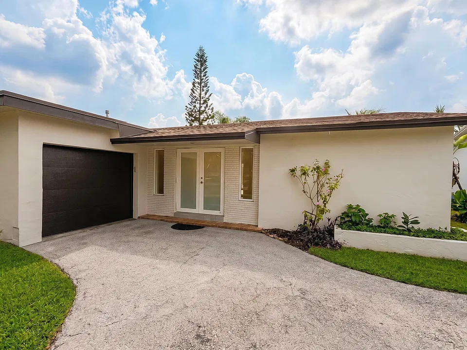 10740 NW 29th Mnr