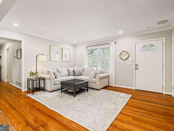 4th image of 2693 Drew Valley Rd