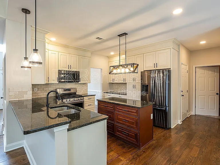 1540 Hampton Hollow Dr — Photo 10