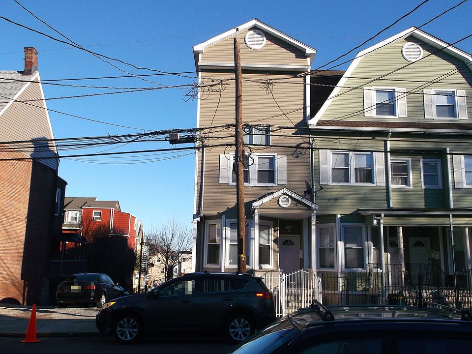 1st image of 215 1/2 Garside St