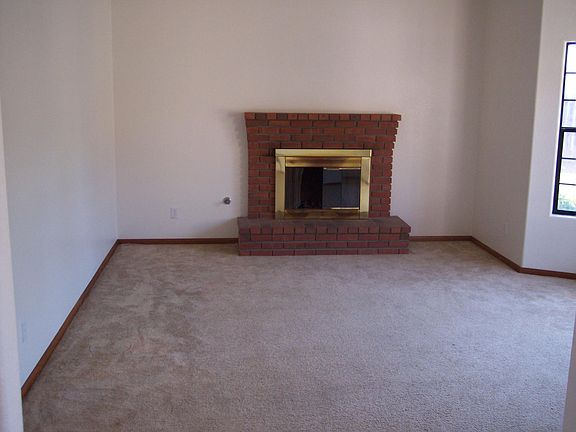 2nd image of 1258 Jessie Ln