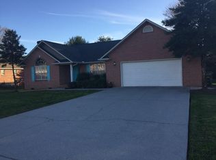 941 Meadow Oaks Dr, Maryville, TN 37803