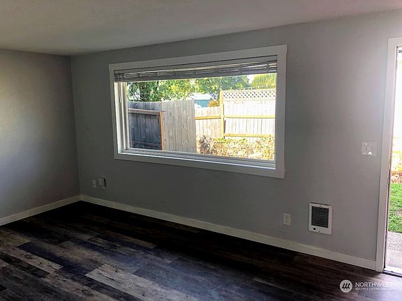 5th image of 3524 S Sheridan Street