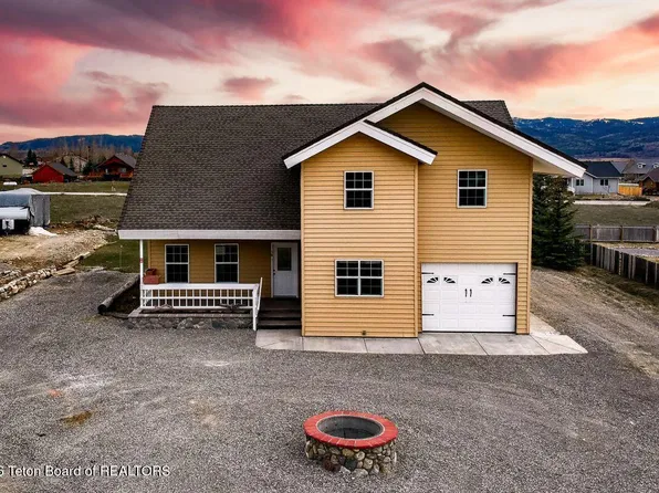 48 Brushwood Dr, Star Valley Ranch, WY 83127