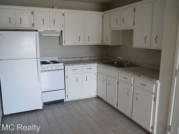 3rd image of 1410 Ponderosa St APT 123