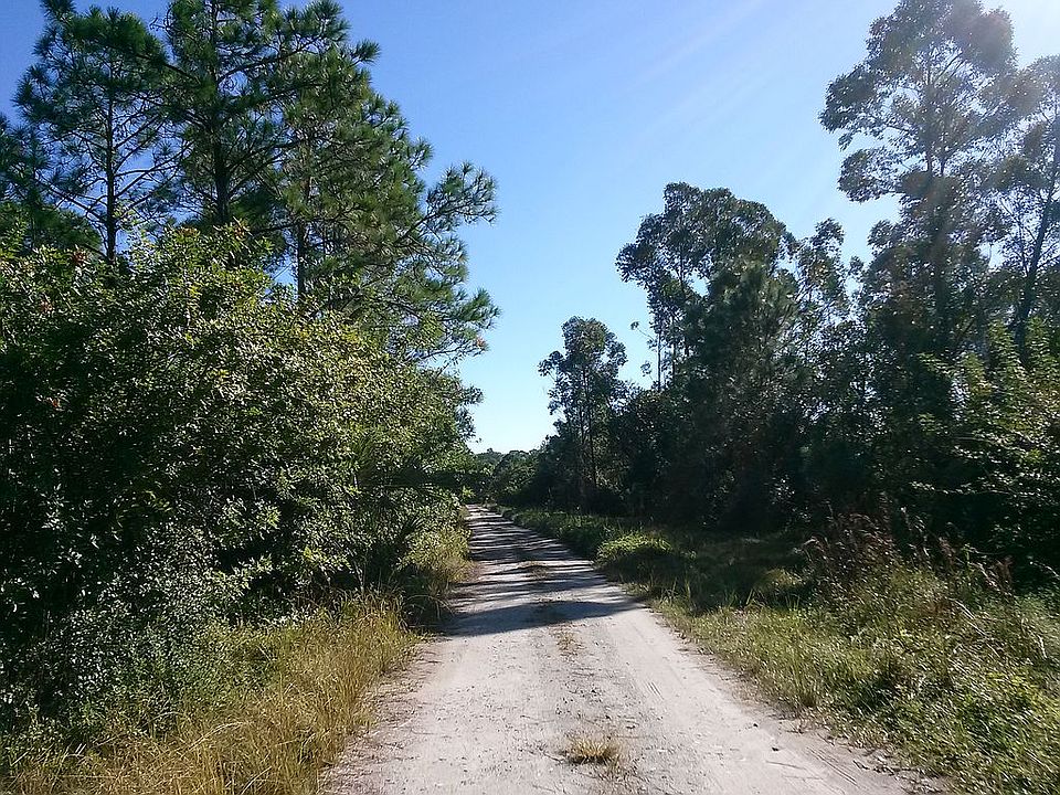 2nd image of 11368 Grapefruit Ln