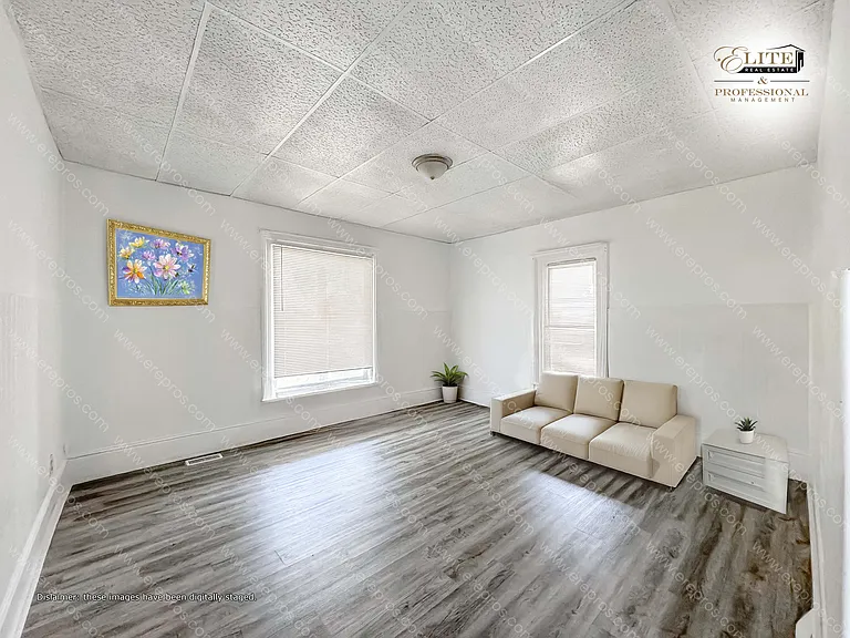 836 E Shiawassee St #1 — Photo 1